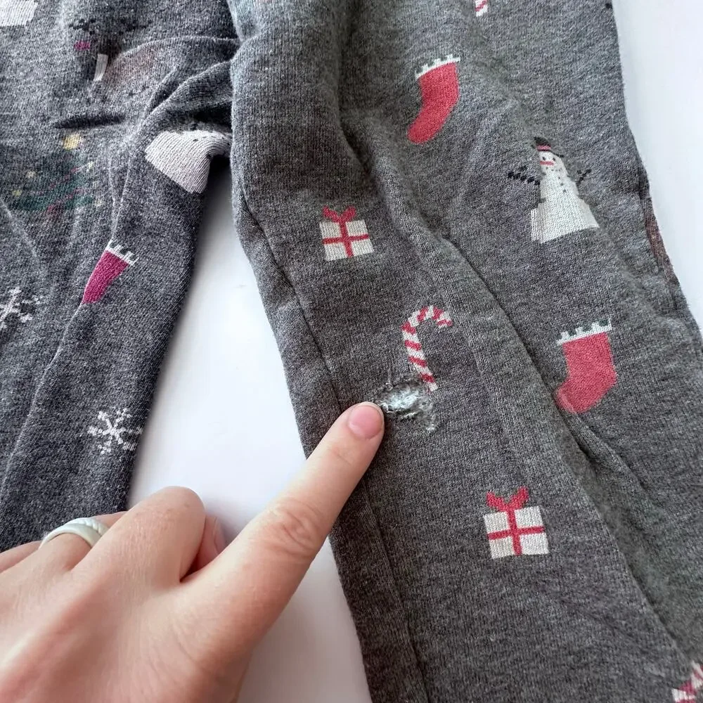 H&M Santa Sweatshirt and Trousers Set - Size 6-8 Years